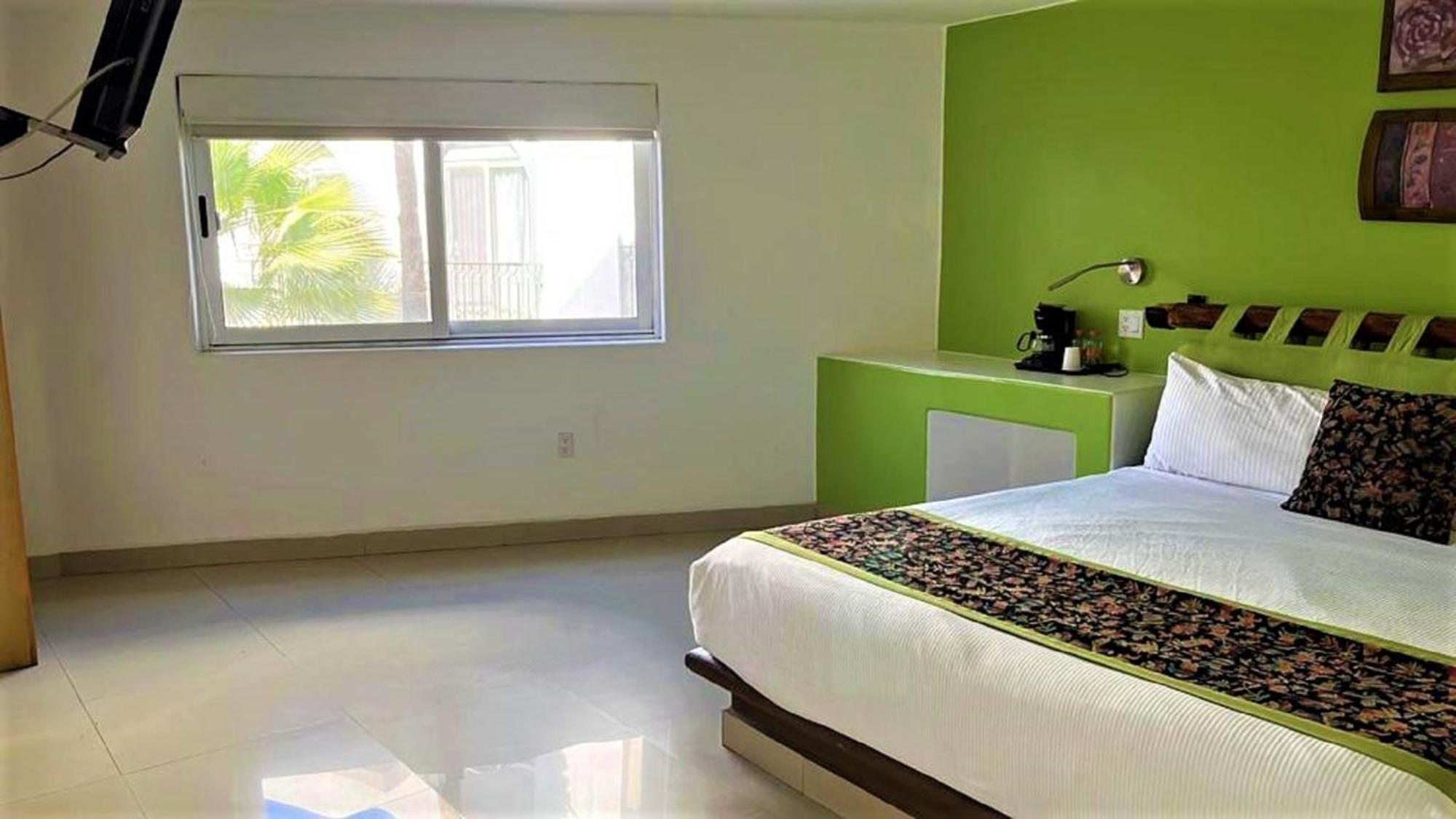 Seven Crown Express & Suites By Kavia กาโบซานลูกัส ภายนอก รูปภาพ