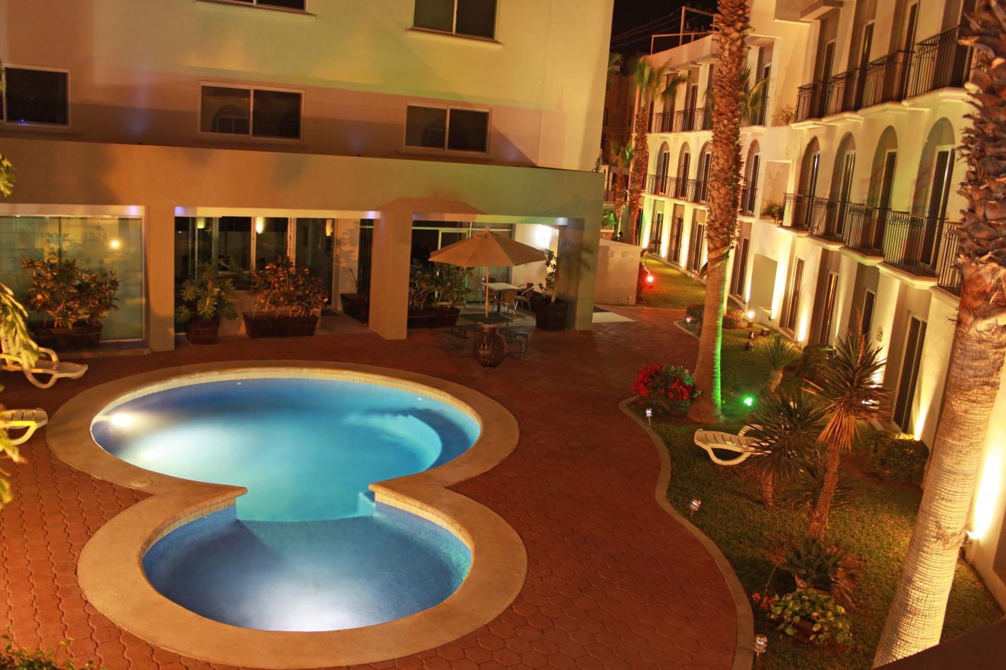 Seven Crown Express & Suites By Kavia กาโบซานลูกัส ภายนอก รูปภาพ